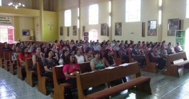 Antes das atividades as participantes acompanharam uma missa realizada no Santuário Nossa Senhora da Saúde.